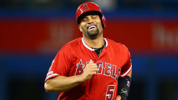 albert-pujols-jersey.jpg